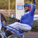 Ville Korjuksen riemua Välähdyksen voitettua Erilo-juoksun.