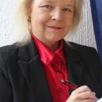 Kynä ja lehtiö kädessä valmiina raportoimaan maailman tapahtumista. Kuva: Seija Naula